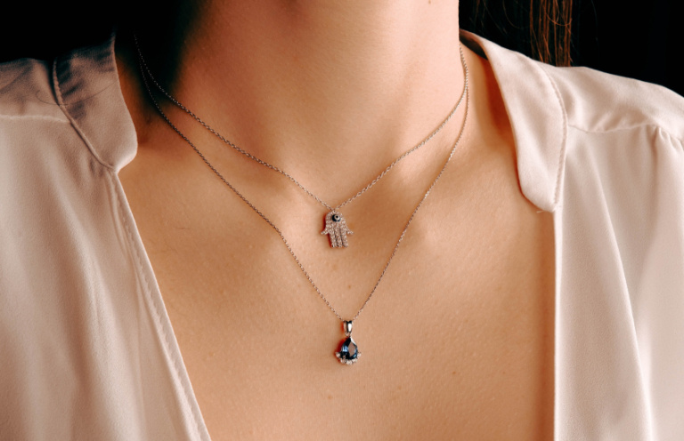 ПОДВЕСКИ С МИСТИЧЕСКИМИ СИМВОЛАМИ