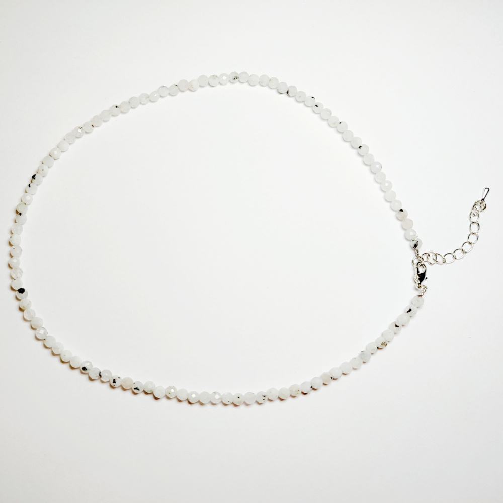 Агат шар мелкий белый с чёрным Бусы