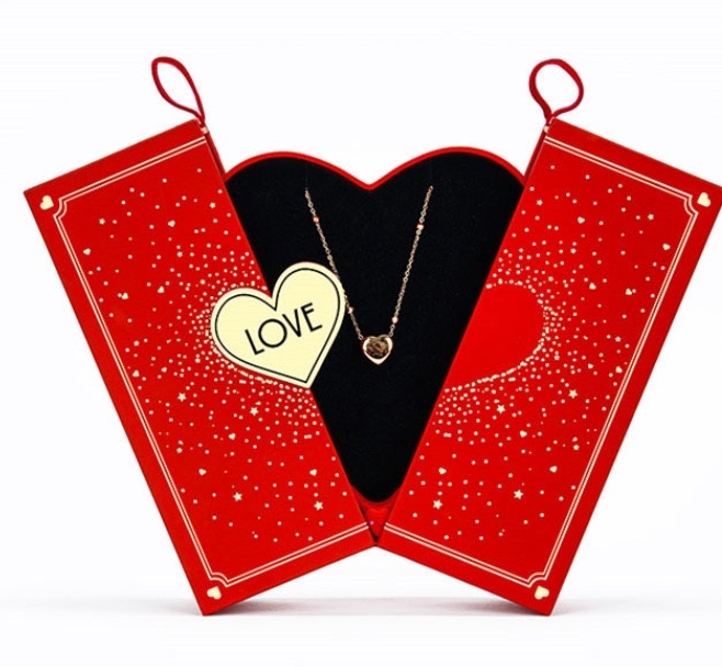 Комплектница с сердцем Комплектница